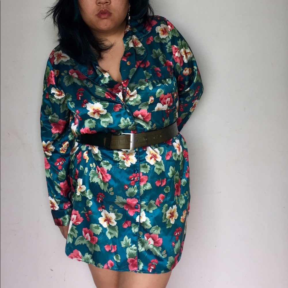 Floral pattern satin long shirt